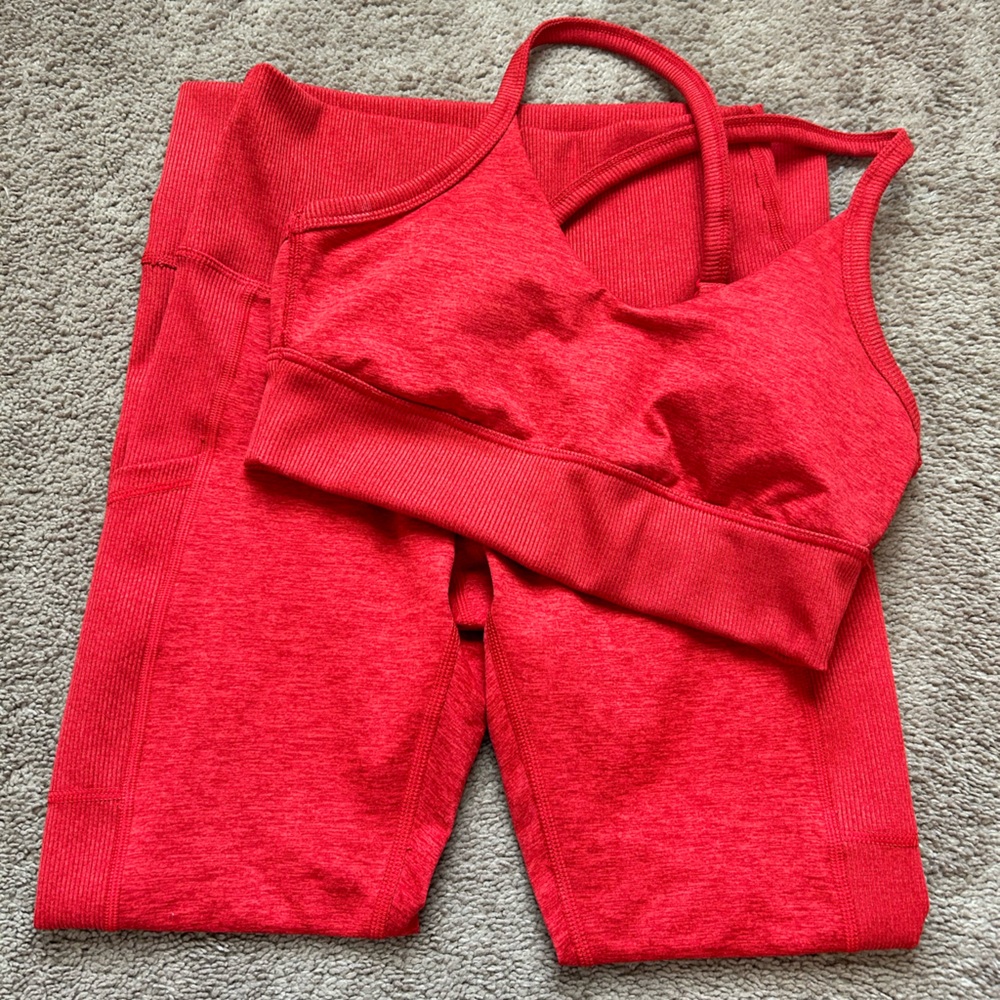 OFFLINE By Aerie The Hugger Legging & Sports Bra